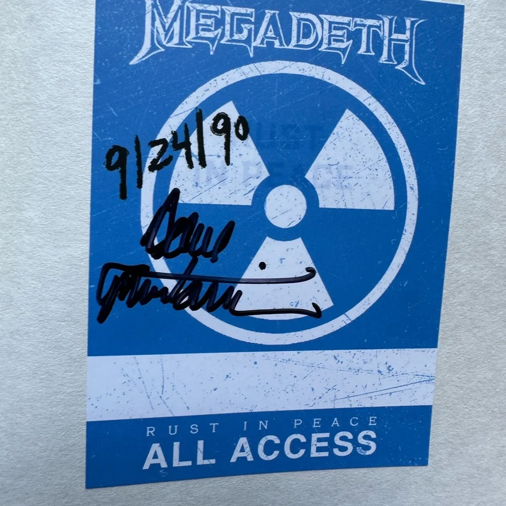 Autographed Rust in Peace Book by Dave Mustaine - Picture 3 of 4